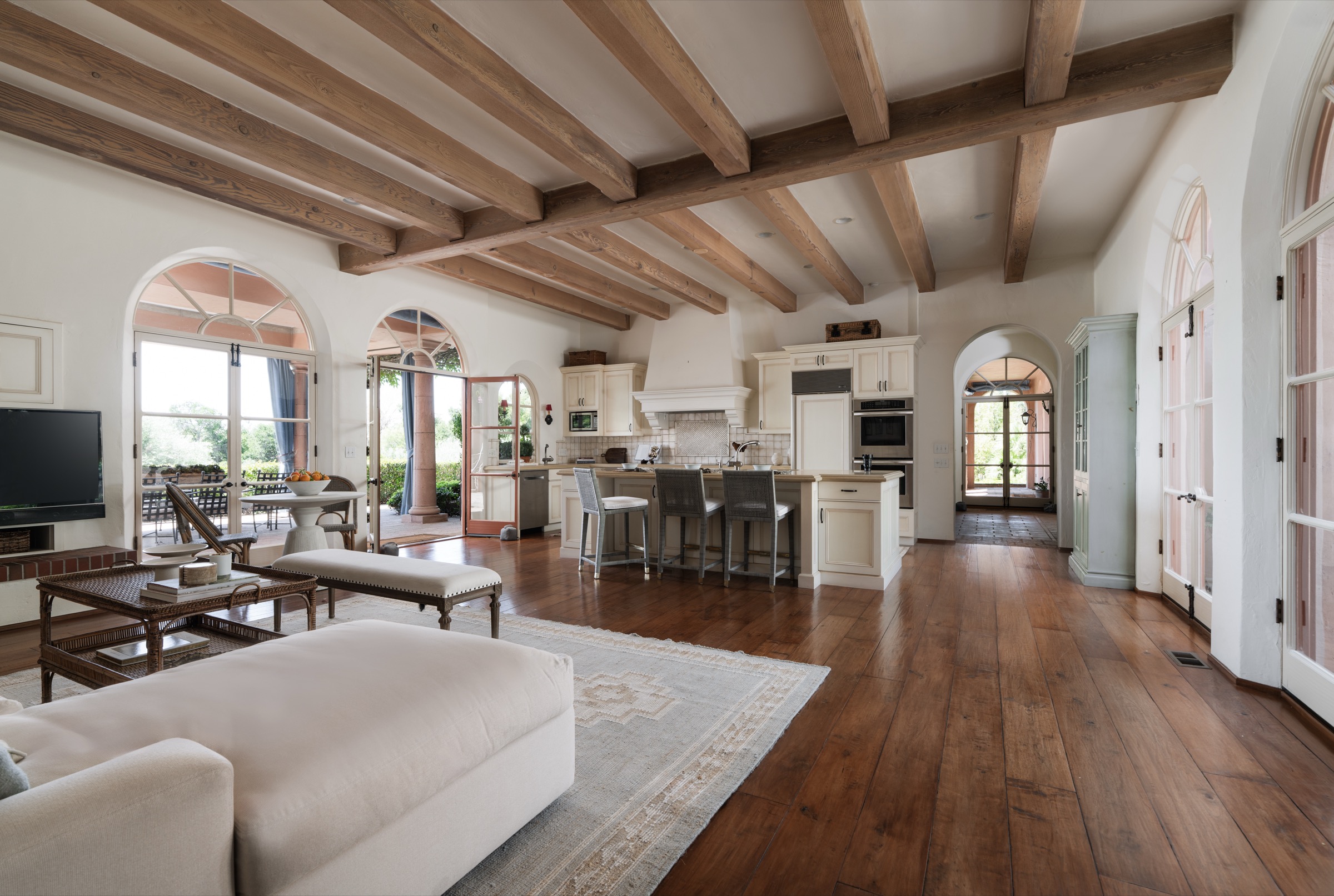 660/670 Buena Vista Drive, Montecito, gallery photo 2